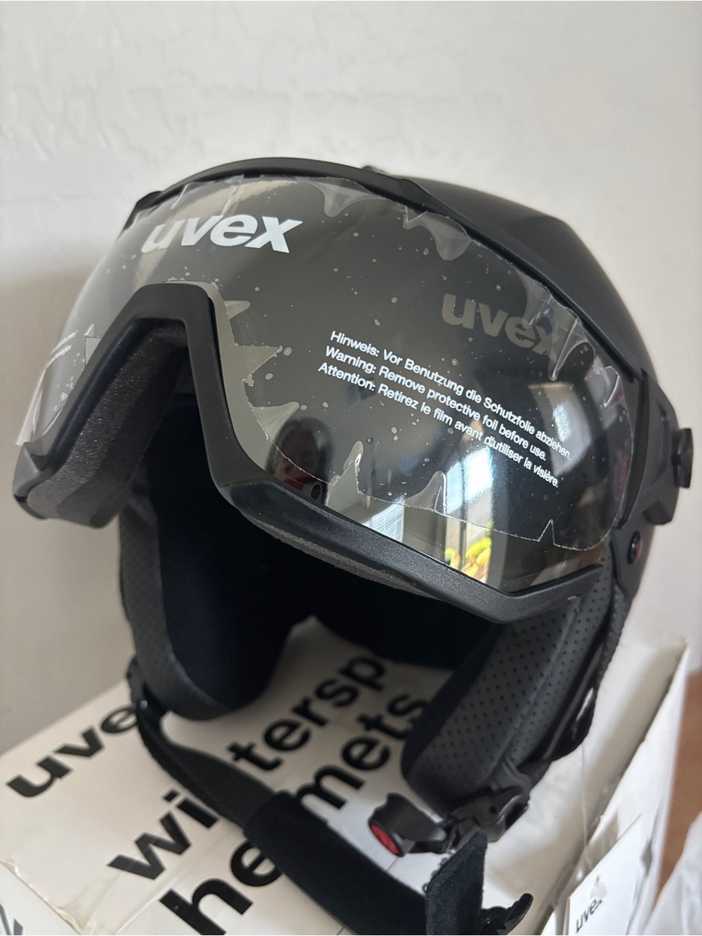 Uvex Instinct Visor Unisex Black Matte Ski Helmet 56-58 CM Brand New In Box